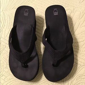 Mossimo Wedge Sandals 11